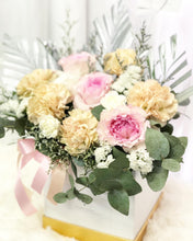 Load image into Gallery viewer, Flower Box To You (Pink Roses & Cappuccino Carnation Design)