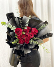 Load image into Gallery viewer, Prestige  Style Wrap Bouquet To You -10 Kenya Roses Eucalyptus Design