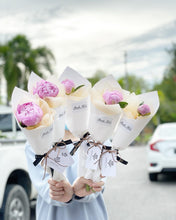 Load image into Gallery viewer, Prestige Bouquet To You (Peony White Wrap To You)