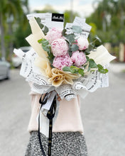 Load image into Gallery viewer, Prestige Bouquet To You (Peonies Style Wrap To You)