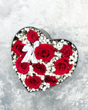 Load image into Gallery viewer, Flower Box To You ( 9 Red Roses Design)