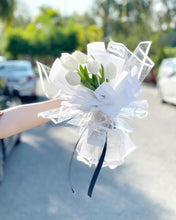 Load image into Gallery viewer, Prestige Bouquet To You (Tulip White Series-5 Stalks Style Wrap Design)