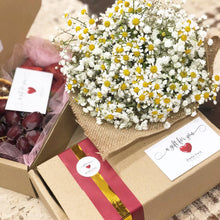 Load image into Gallery viewer, Premium Signature Bouquet To You : Chamomile & Baby Breath