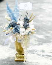 Load image into Gallery viewer, Preserved Flowers Vase To You (3 Roses + Hydrangea Design Blue White)