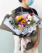 Load image into Gallery viewer, Prestige Wrap To You - Sunflower, Roses, Statice, Bany Breath, Eucalyptus, Bear Grass Erasmus Darwin