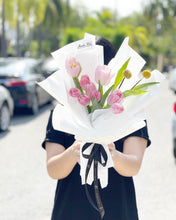Load image into Gallery viewer, Prestige Bouquet To You (Tulip Pink Series)