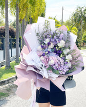 Load image into Gallery viewer, Prestige XXL Bouquet To You (Purple Lover Flowers Design)