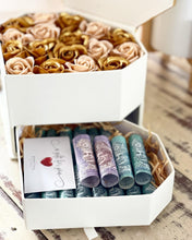 Load image into Gallery viewer, Everlasting Soap Flowers Diamond Box (Gold Earth Color Money Cash Giftbox)