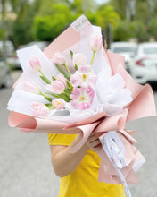 Load image into Gallery viewer, Prestige Bouquet To You (Tulip Pink Series Pink Wrap)