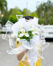 Load image into Gallery viewer, Prestige Bouquet To You (Tulip White Series-5 Stalks Style Wrap Design)