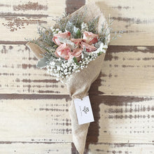 Load image into Gallery viewer, Premium Signature Bouquet To You (Cappuccino Roses Silver Leaf Design)