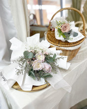 Load image into Gallery viewer, Prestige Bouquet To You (Single Stalk Cappuccino Roses & Eucalyptus Style Wrap )