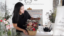 Load image into Gallery viewer, Flower Basket With Gift Floral Making