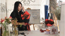 Load image into Gallery viewer, Basic ROUND Style Floral Arrangement Bouquet Making