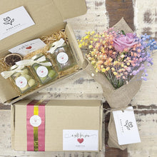 Load image into Gallery viewer, Signature Bouquet To You (Baby Breath Rainbow Design)