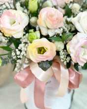 Load image into Gallery viewer, Flower Box To You (Eustoma, Compherena, Eucalyptus, Statice, Casphia)
