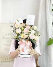 Load image into Gallery viewer, Flower Box To You (Eustoma, Compherena, Eucalyptus, Statice, Casphia)