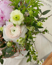 Load image into Gallery viewer, Flower Box To You (Peony Ranunculus Design )