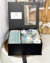 Load image into Gallery viewer, Flower Gift Cash Box To You (Blue Theme Design)