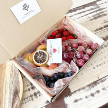 Load image into Gallery viewer, Fruity Gift Box To You ( Red Apples, Red Grapes, Blueberry, Strawberry)