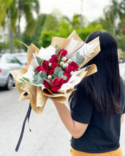 Load image into Gallery viewer, Premium Bouquet To You (Red Roses Kraft Wrap Bouquet To You)