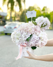 Load image into Gallery viewer, Flower Box To You (Hydrangea Hatbox Design)