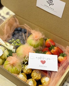Fruity Chocolates Gift Box To You ( Green Apples, Blueberry, Strawberry, Ferraro Rocher, White Chocolates)