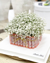 Load image into Gallery viewer, Cake Style Flower Money Box To You (Baby Breath Transparent Box Design)