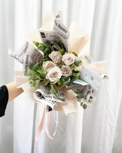 Load image into Gallery viewer, Premium Bouquet To You (Westminster Abbey Roses Style Loose Wrap Design)