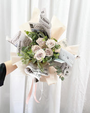 Load image into Gallery viewer, Premium Bouquet To You (Westminster Abbey Roses Style Loose Wrap Design)