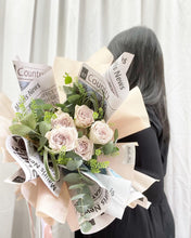 Load image into Gallery viewer, Premium Bouquet To You (Westminster Abbey Roses Style Loose Wrap Design)