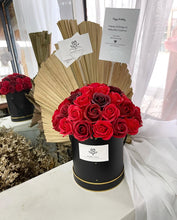 Load image into Gallery viewer, Everlasting Soap Flower Box To You - 33 Roses (Red Design)
