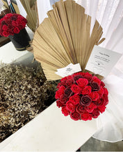 Load image into Gallery viewer, Everlasting Soap Flower Box To You - 33 Roses (Red Design)
