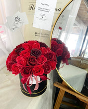 Load image into Gallery viewer, Everlasting Soap Flower Box To You - 33 Roses (Red Design)
