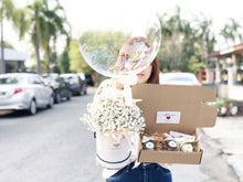 Load image into Gallery viewer, Hat Box Gypsophila To You Exclusive Design Balloon
