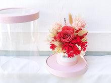 Load image into Gallery viewer, Preserved Flower Box To You Roses (1 Red Roses &amp; Hydrangea Design)
