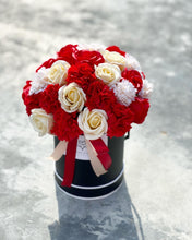 Load image into Gallery viewer, Everlasting Soap Flower Box To You - 33 Roses (Roses &amp; Carnation Red Champagne)
