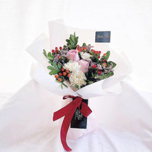 Load image into Gallery viewer, Prestige Wrap Bouquet (Roses, Berry, Pandanus, Eucalyptus)
