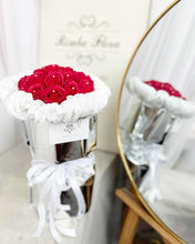 Load image into Gallery viewer, Metallic Round Wrap Everlasting Soap Roses Bouquet To You - Metalic Round Wrap 18 Red Roses
