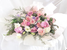 Load image into Gallery viewer, Prestige Bouquet To You (Eustoma, Eryngium, Roses, Casphia, Spray Carnation)
