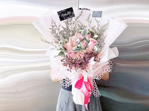 Prestige Wrap Roses To You (9 Pink Roses Pink Wrap)