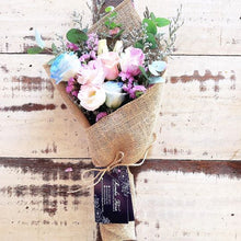 Load image into Gallery viewer, Signature Bouquet To You (Eustoma Mix Colors Design)
