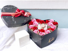 Load image into Gallery viewer, Everlasting Box (Roses, Baby Breathe)
