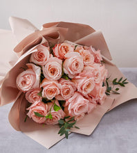 Load image into Gallery viewer, Valentine’s Bouquet To You (Champagne Valentine’s Bouquet To You)
