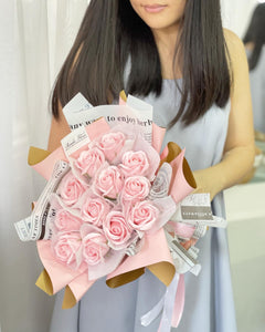 NEW WRAP***Everlasting Soap Roses Bouquet To You - Style of 12 Roses Fragrance Scent-12 Soft Pink Roses