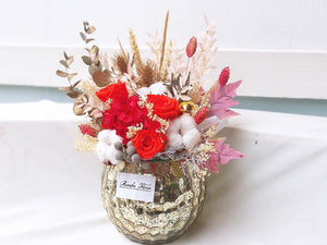 Preserved Flowers Vase To You (3 Roses + Hydrangea Design Red Gold)