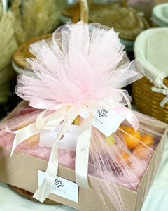 Fruity Gift Box To You ( Red Apple, Green Apple, Oranges, Pear & Banana)
