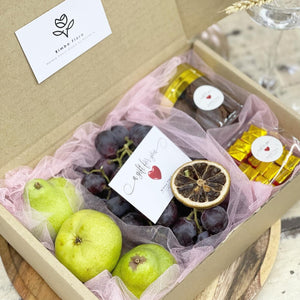 Fruity Chocolates Gift Box To You ( Pear,Red Grapes, Chocolate Pack , Chocolate Cookies)