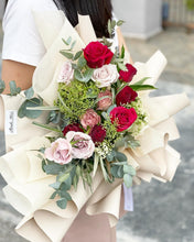 Load image into Gallery viewer, Prestige Bouquet To You  (Red, Quicksand &amp; Cappuccino Roses Design) (Standard 12 Roses)
