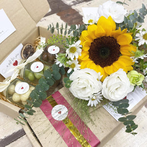 Premium Signature Bouquet To You (Sunflower Hana White Design)
